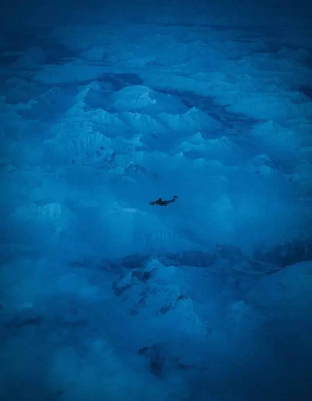 神思远丨少女有一些神性，不近人世肢体完美