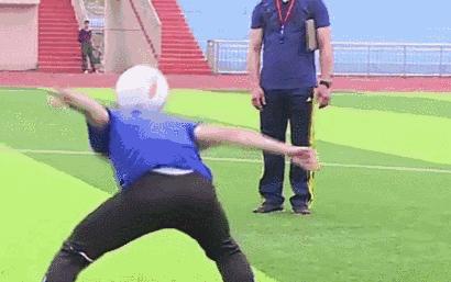 鹿晗放下爱情搞事业,鹿晗和现在的小鲜肉对比