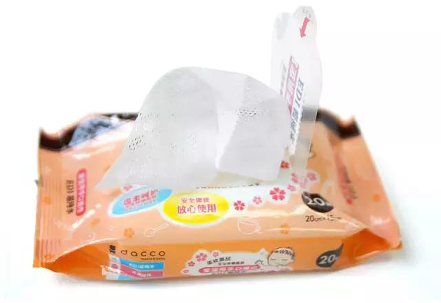 婴儿湿巾含有什么成分是有害的,婴幼儿湿巾是必备吗
