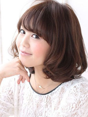 瘦脸长发型2020流行发型,修颜刘海瘦脸发型