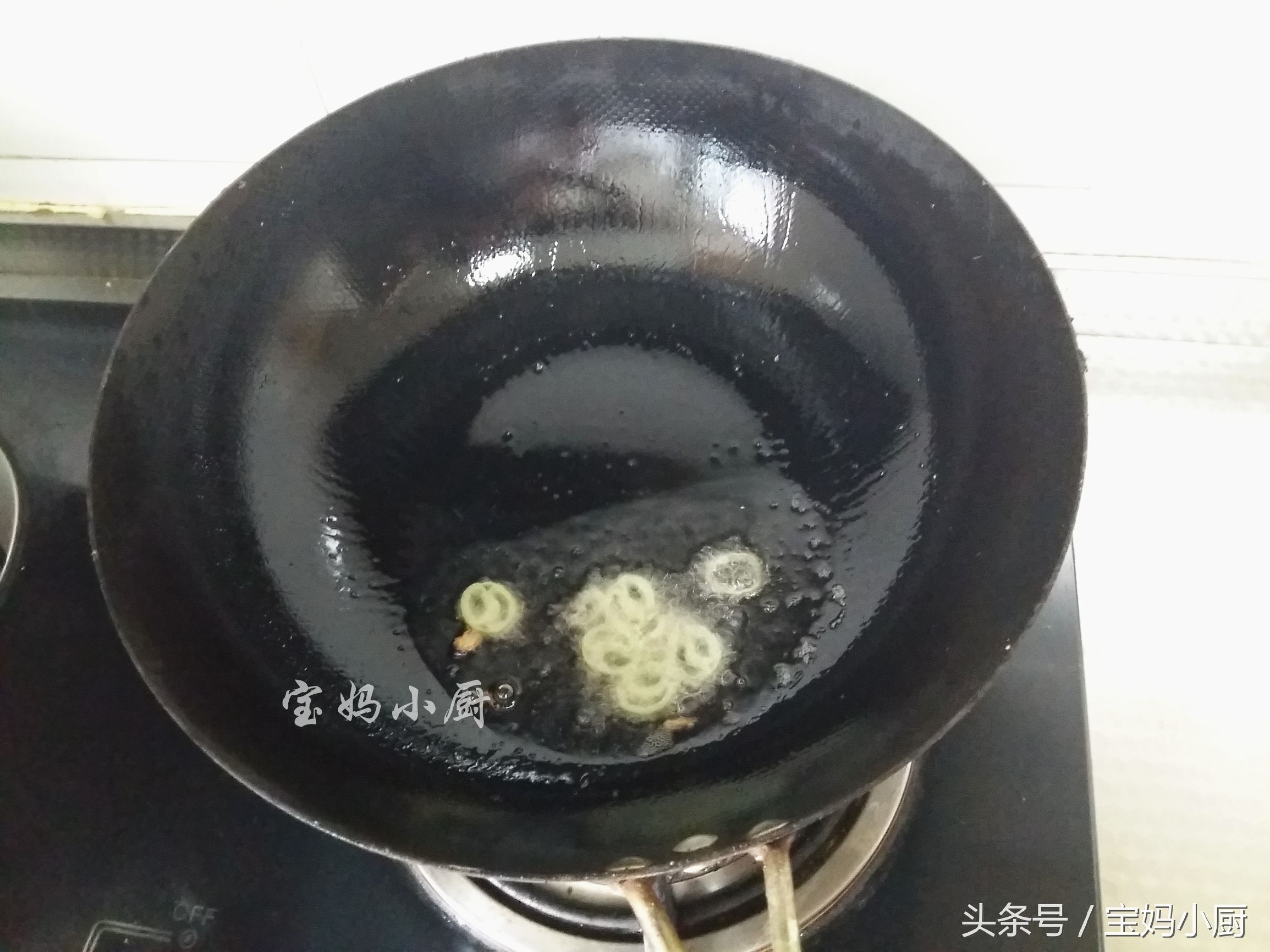 这才是真正的下饭菜做法,分享一道秋葵最营养最美味的做法
