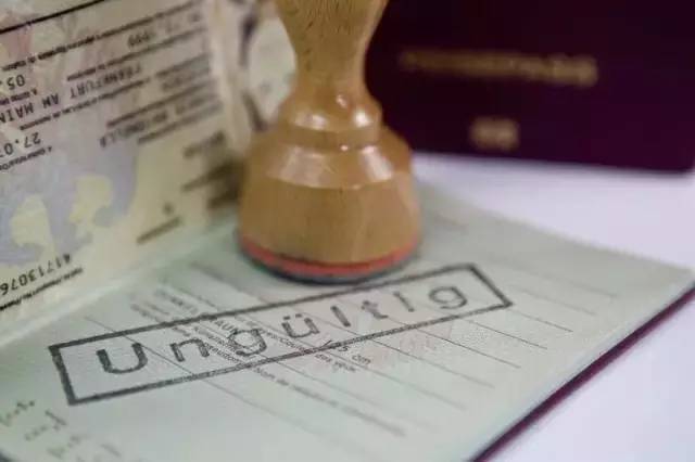 有效期内哪些情形不会过期作废,签证有效期内护照到期怎么办