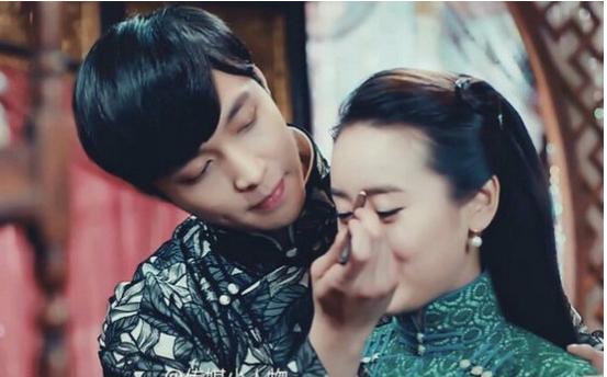 张艺兴老九门穿的衣服,张艺兴扮演的二爷是怎样的人