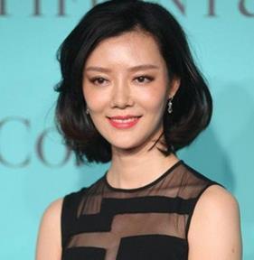 气质太好曾被惊为天人,如今变化不大却被吐槽好丑!