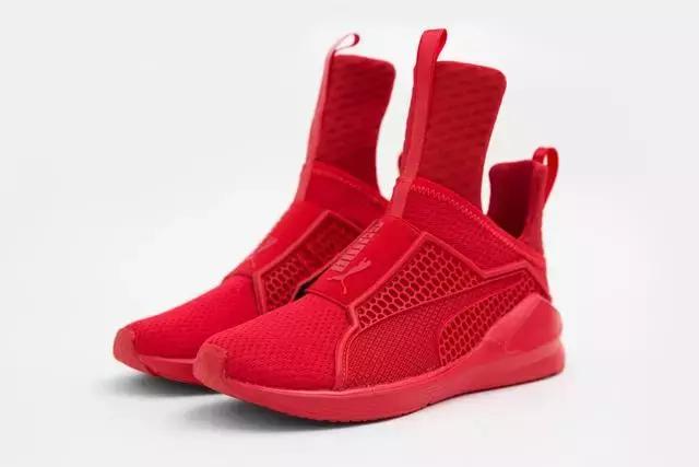 宋佳刘雯同款拖鞋,刘雯袁姗姗张雨绮