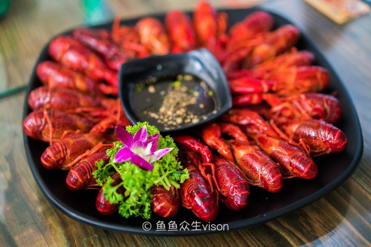 武汉的江汉路是中国最长的步行街,武汉最大最经典的步行街