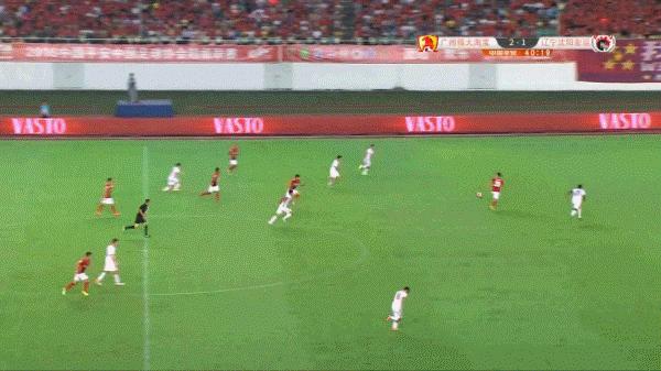 全面开火逢宏运就是恒大表演赛高拉特玩的有点疯