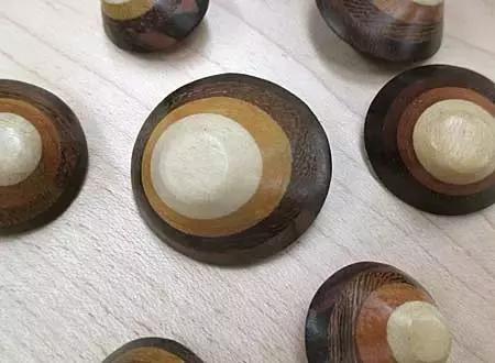 老房子里收藏有100万颗纽及巧手妈妈家族三代人缝缝补补的故事