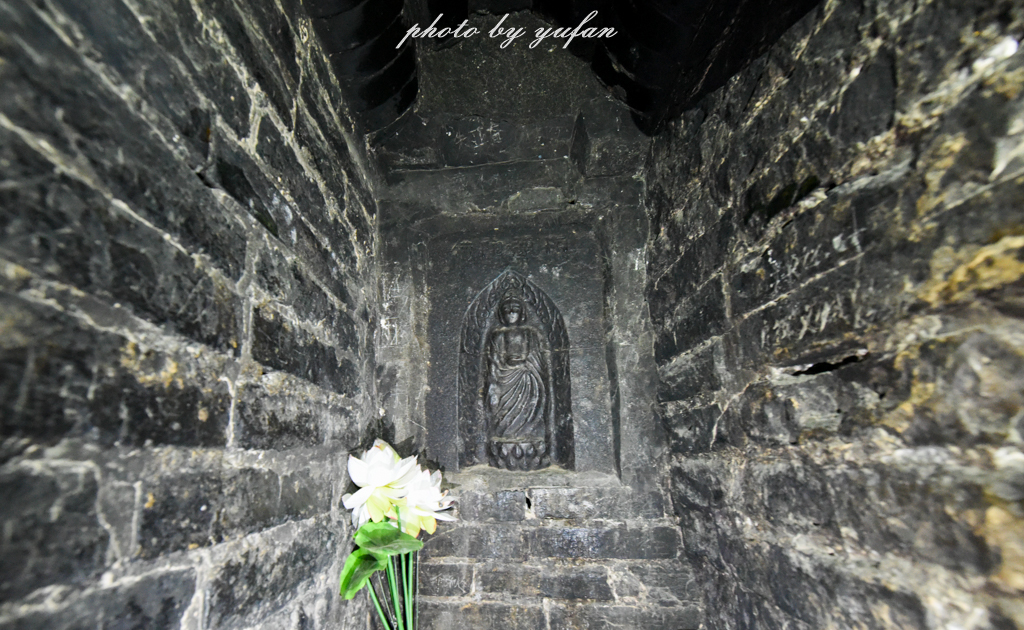 埃菲尔铁塔才区区百年，开封铁塔已矗立千年