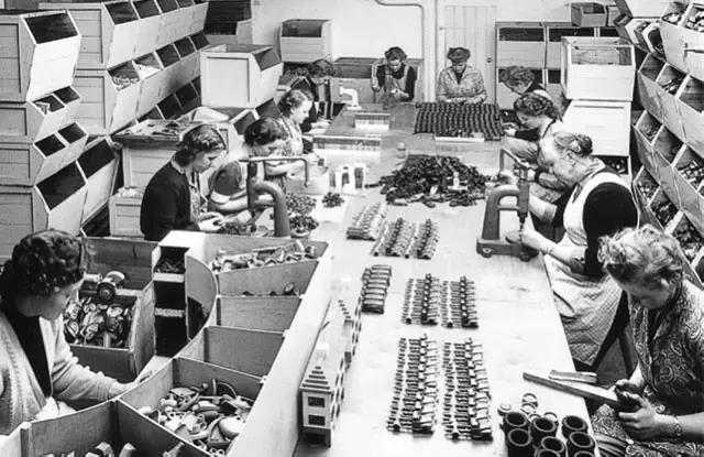 一位丹麦木匠，在经历了3场大火之后，竟然造出了火遍全球的玩具