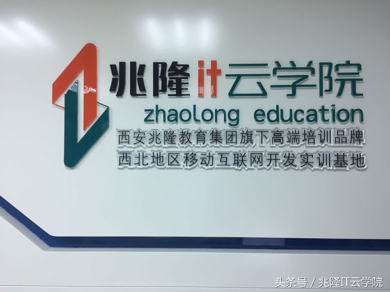 怎样做初级程序员,初级程序员怎么兼职