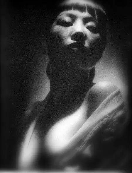 黄柳霜从洗衣工女儿到好莱坞,黄柳霜从洗衣工女儿到好莱坞传奇