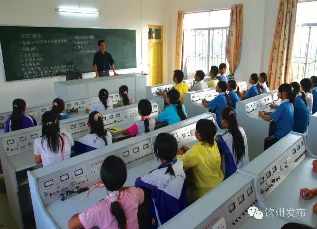 钦州市党代会报告,钦州市召开第六次党代会