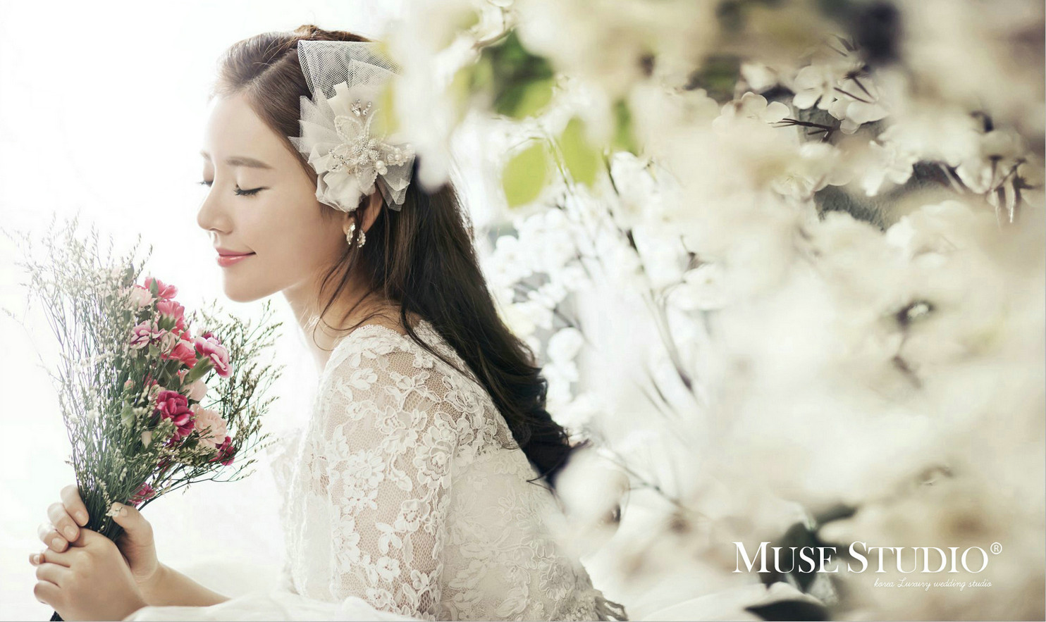 婚纱照外景拍照姿势大全,拍婚纱照外景怎么拍出高级感