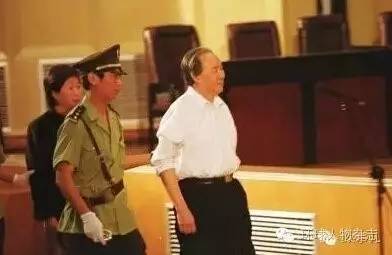 浠栨浘鏄奖瑙嗗ぇ浜ㄥ嵈琚崟鍏ョ嫳,鏇剧粡鏄瀵屽悗鏉ュ潗鐗㈢殑鏄皝