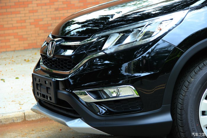 本田crv2016经典款详细配置图表,16年本田crv2.0两驱还值得买吗