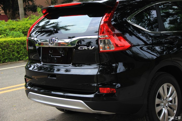 本田crv2016经典款详细配置图表,16年本田crv2.0两驱还值得买吗