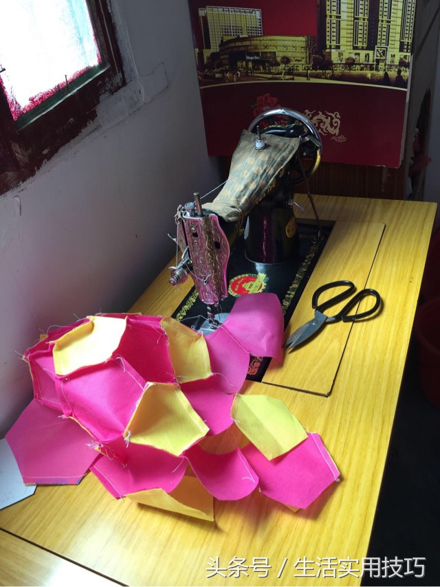 废物利用制作足球衣服,废物利用塑料袋彩绘