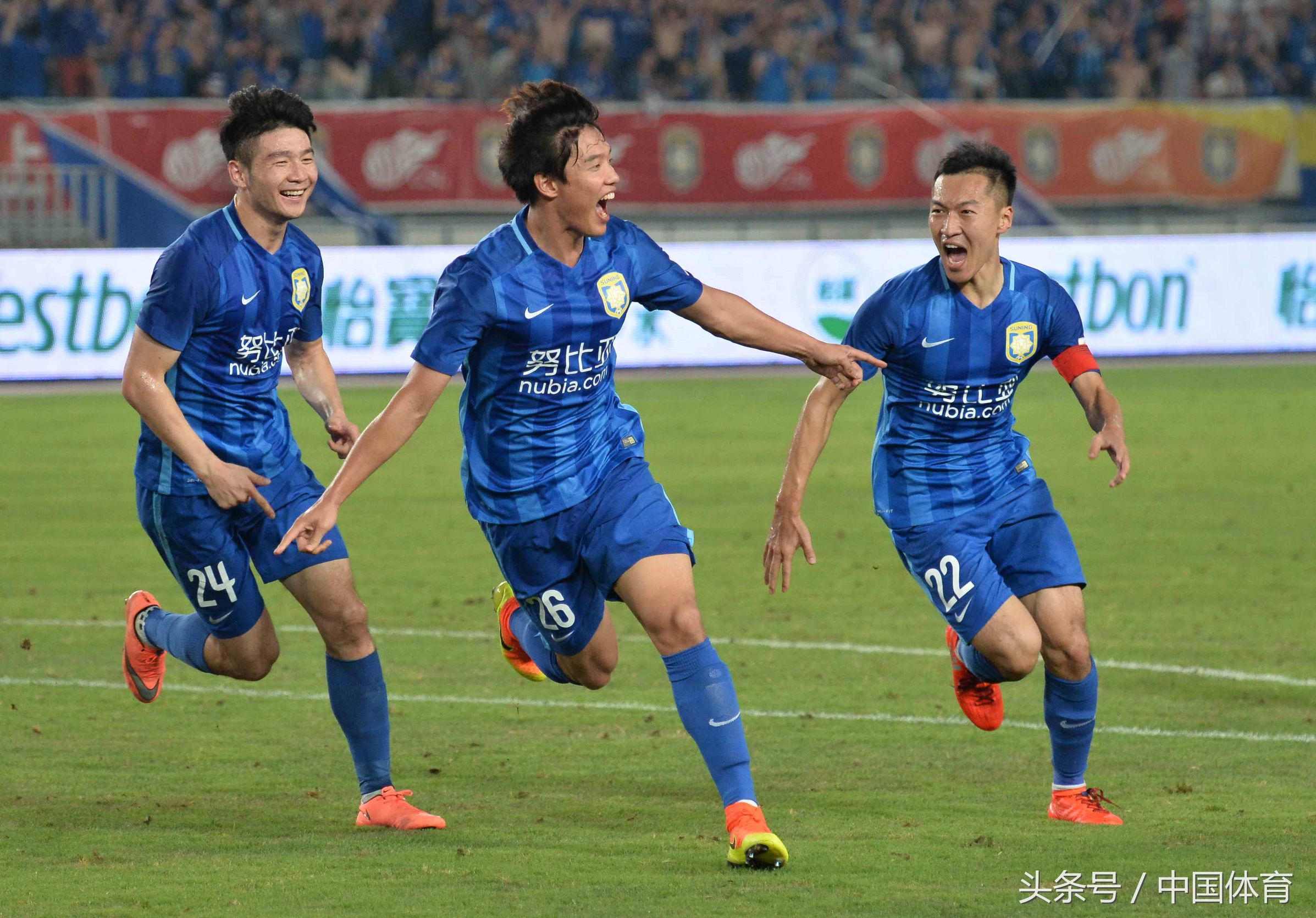 世预赛40强赛国足进入12强,世预赛十二强赛韩国视频