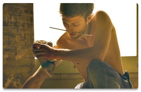 玻璃心的男生的心理表现,如何正确对待玻璃心男生