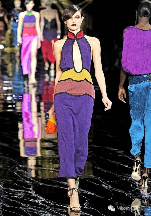 旗袍穿搭优雅气质方法,旗袍搭配起来也十分讲究