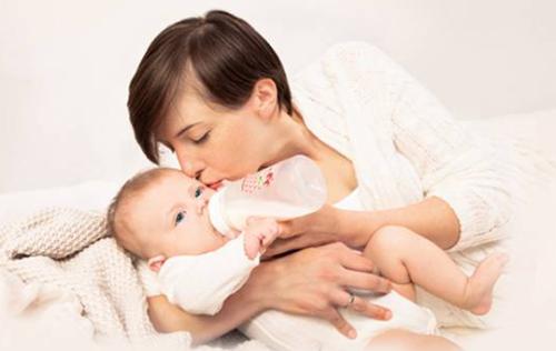 1岁半宝宝一直高烧不退怎么办,1岁宝宝高烧反复不退怎么处理