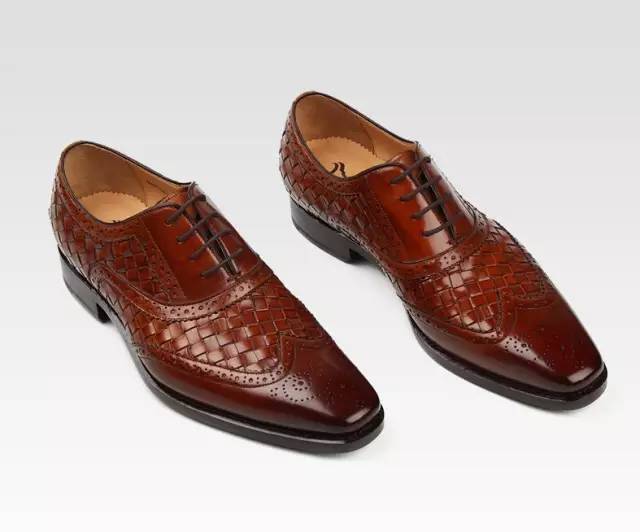 皮鞋怎么系鞋带好看又简单,正装皮鞋三孔鞋带怎样系能好看