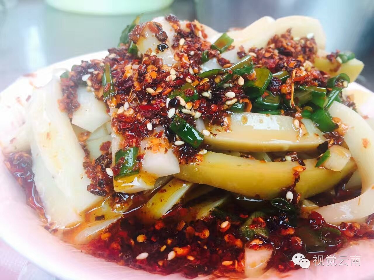 云南特色小吃玉米面饼,云南街边小吃洋芋饼怎么搞