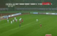 国足过人踩球被失误gif,国足5:1马来西亚gif