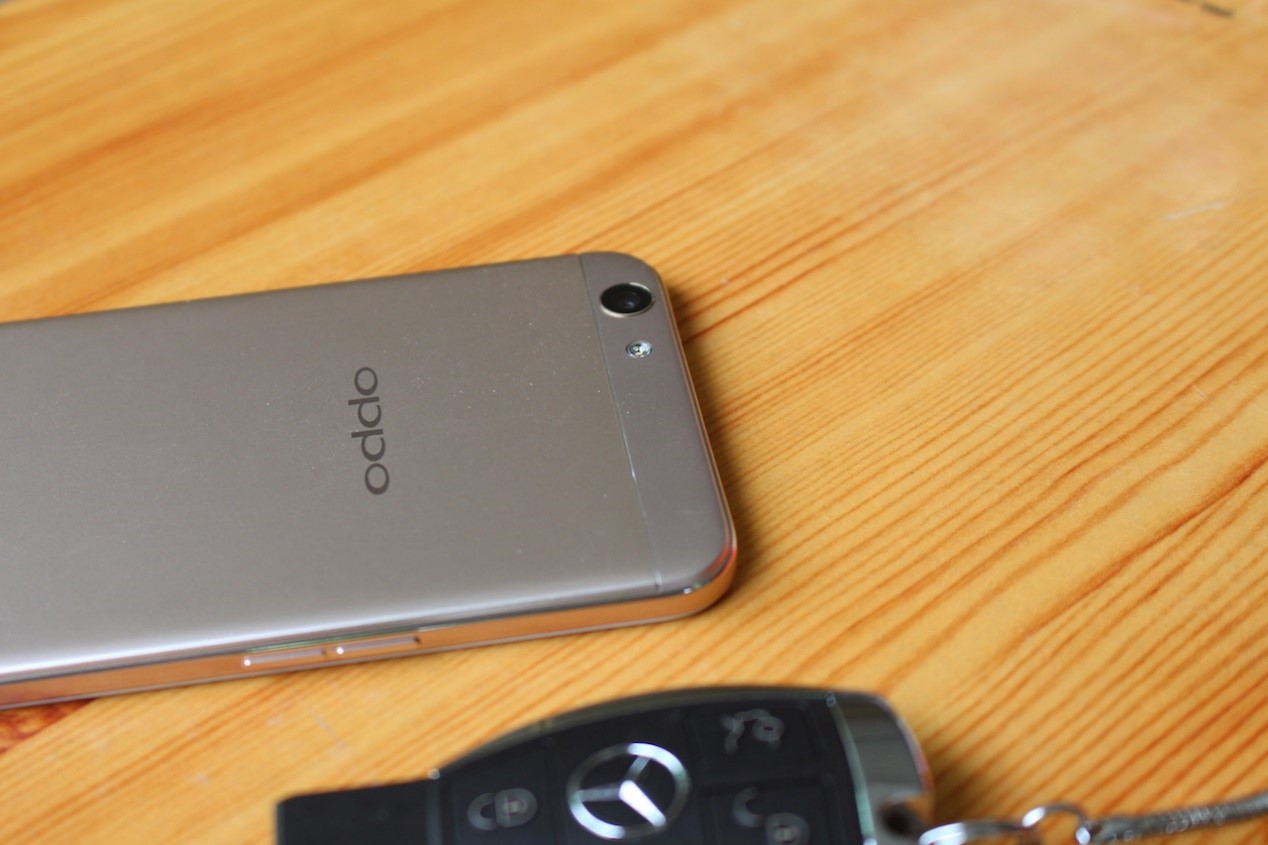 性价比高的拍照手机oppo,oppo性价比高的自拍杆