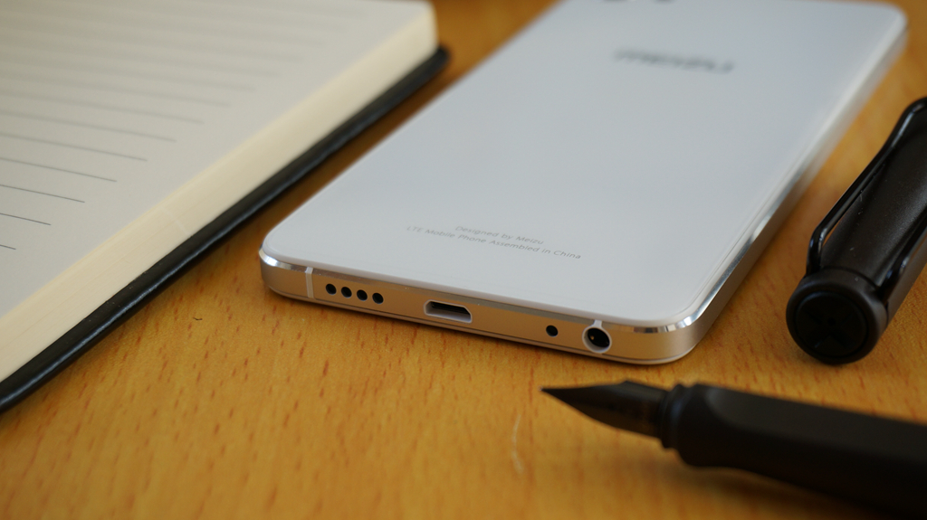 魅蓝手机u10,魅蓝u10白色