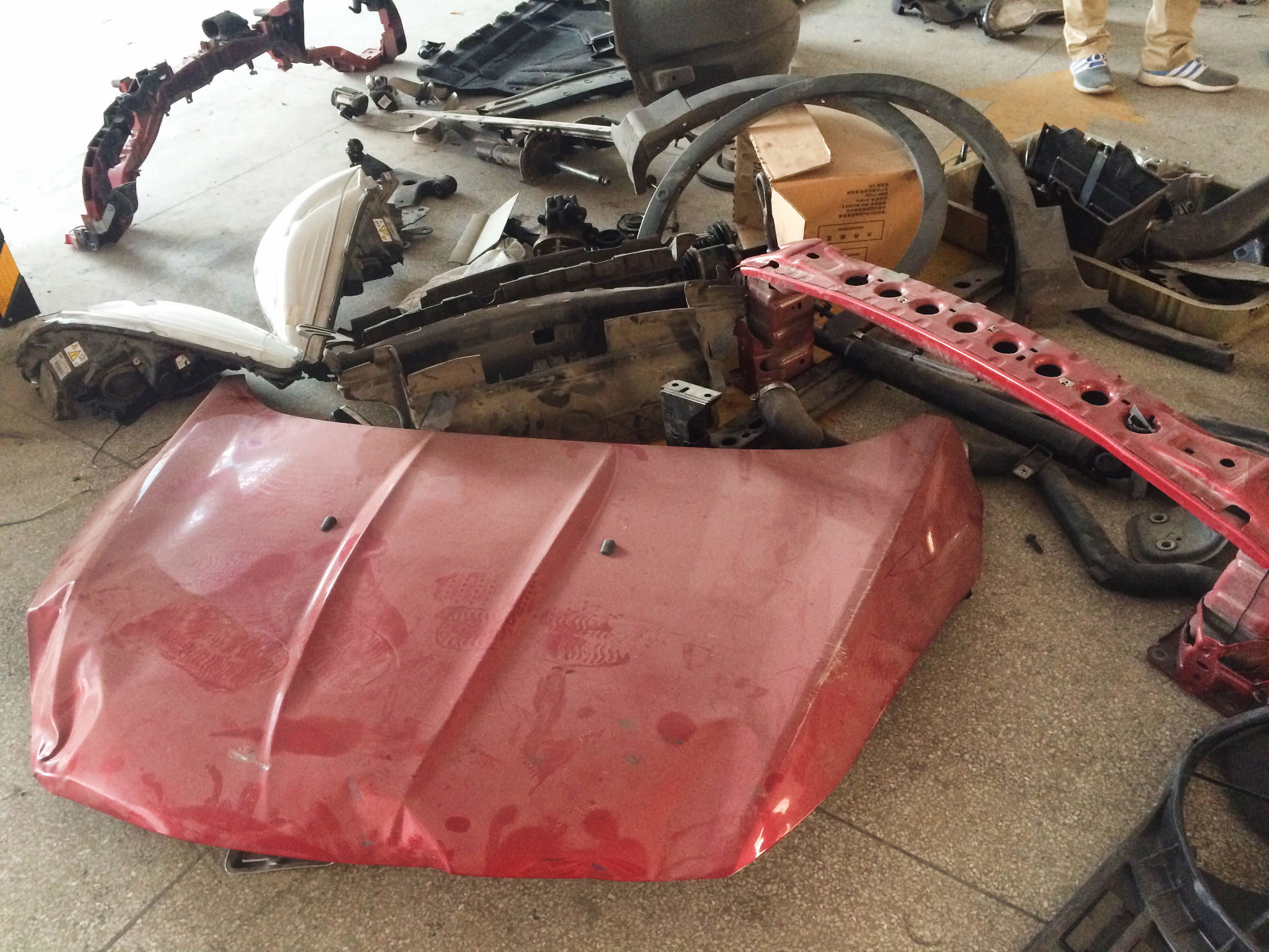 车辆违停被拖走怎么处理,车辆被担保公司拖走如何处理