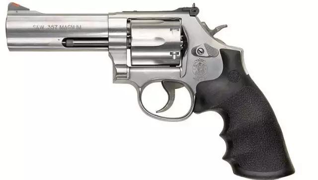 战术美学|《疾速追杀》的“枪械世界”