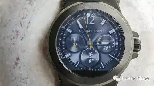 图赏丨MK推出Access智能腕表，依旧貌美如花