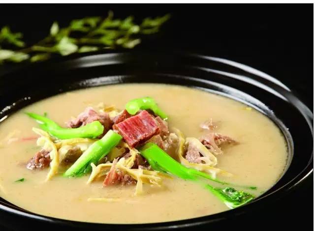 晨起口苦牙龈出血啥原因,晨起口苦有黄痰怎么回事