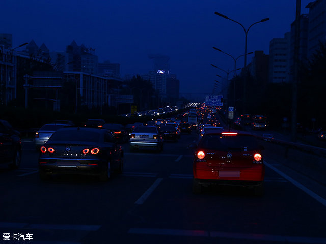 长安悦翔v7的油耗,长安悦翔v72016款1.0t