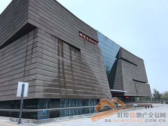 世界那么大只有回到家才能走,世界这么大还是想回老家