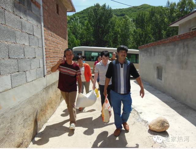 鞍匠黑沟门，美的不成样子