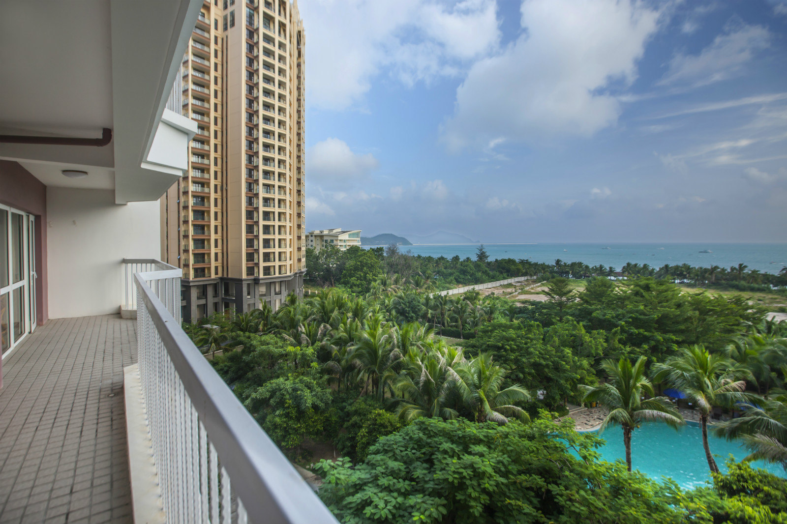 三亚亚龙湾400元左右一晚酒店推荐,三亚3000包吃住最好的酒店公寓