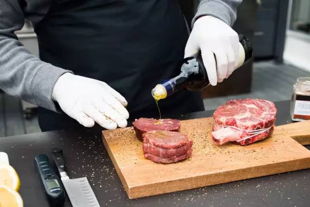 橄榄油含有哪些营养素,橄榄油大量食用