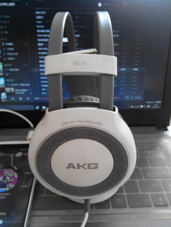 性能好的低端机,目前最新款的旗舰机