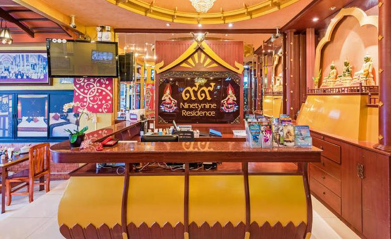 泰国摩托车都能载客！还能放个行李箱，就是价格不公道