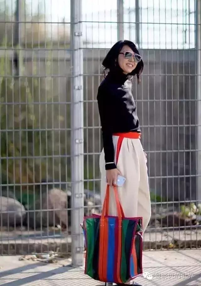 每个人都有属于自己的钱袋子,每人必须拥有的时尚潮流的包