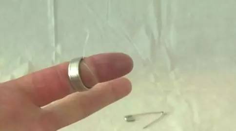 紧急救援戒指卡手,紧急呼救戒指卡手