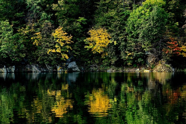吉林白山附近有什么风景区,吉林有山有水的旅游景点