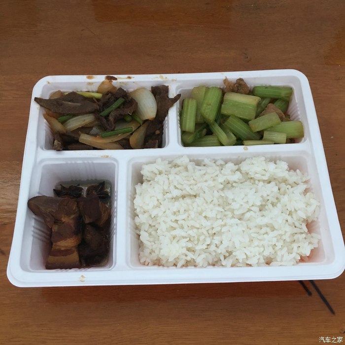 圆梦ING陪老爸赴唐山感受《圆梦威利斯》拍摄