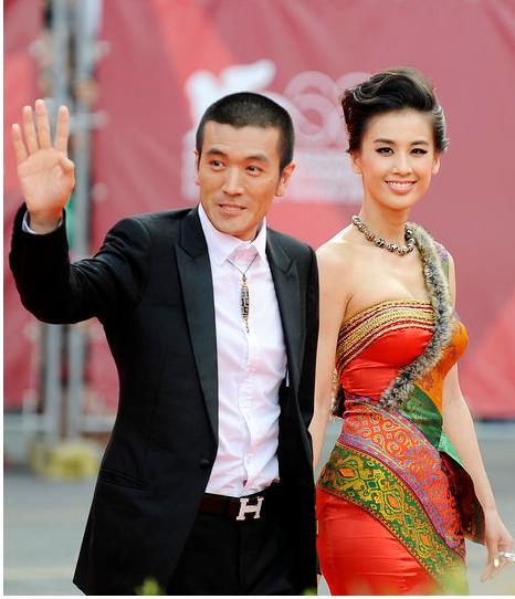 酱爆变萌大叔，黄圣依成总裁，扒扒电影《功夫》主演配角之现状