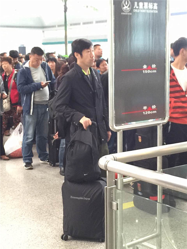 高洪波离开里皮了吗,高洪波离开国家队的视频