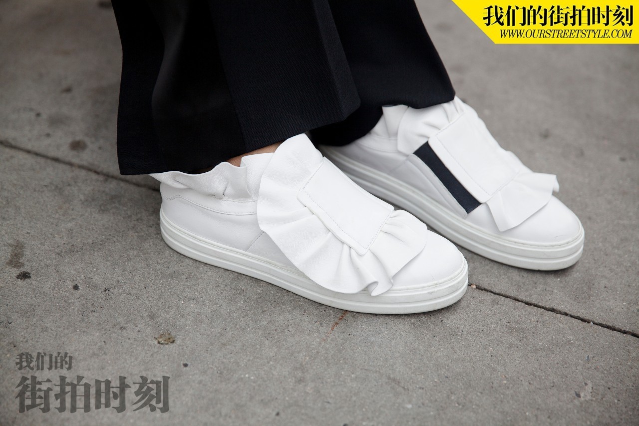 街拍时尚大方显年轻气息,王珞丹街拍