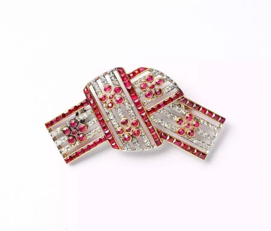 表坛劲刮东瀛风，换个方向买买买！